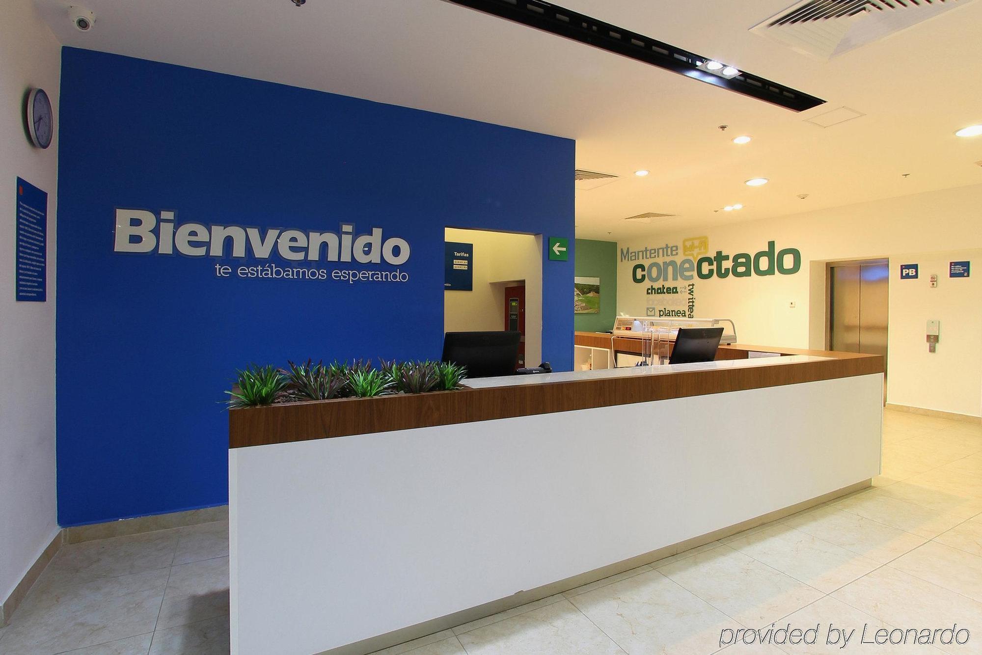 One Villahermosa Centro Interior foto
