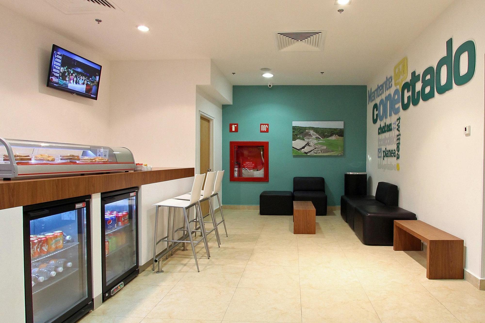 One Villahermosa Centro Exterior foto