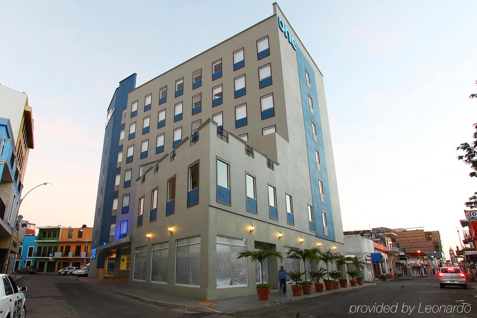 One Villahermosa Centro Exterior foto